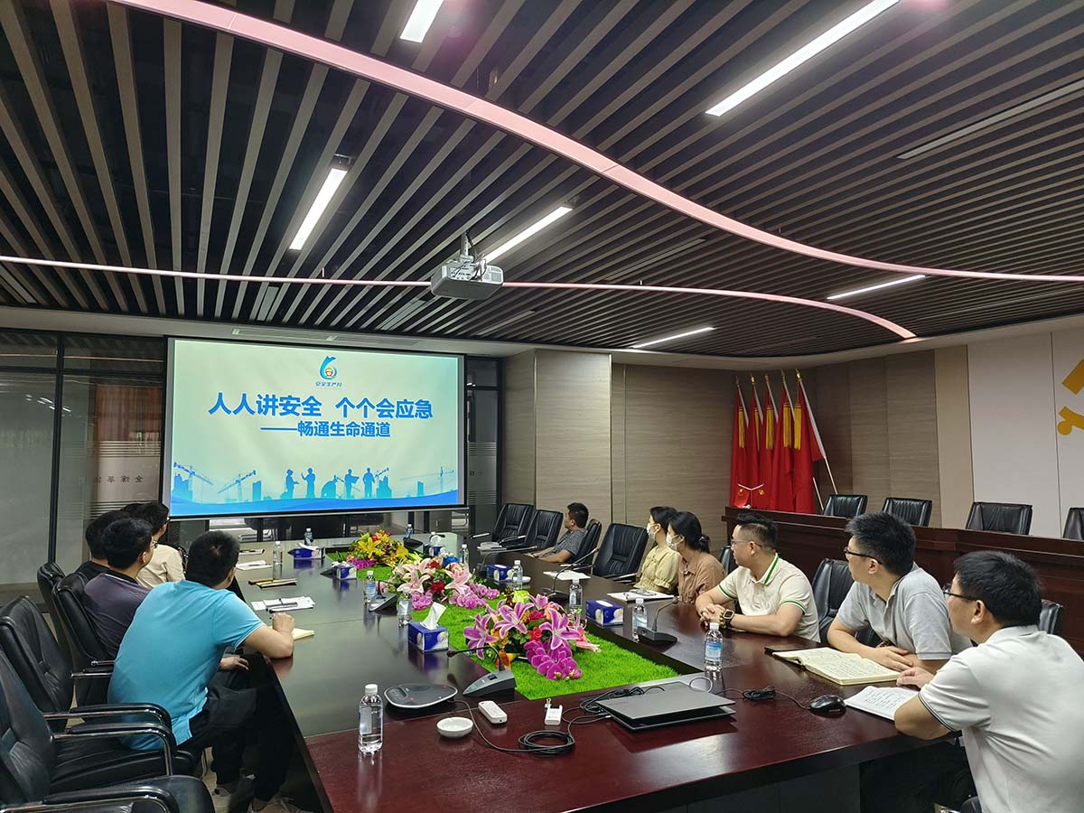 e50fc3078130b5a859ac7264391e06b(1)